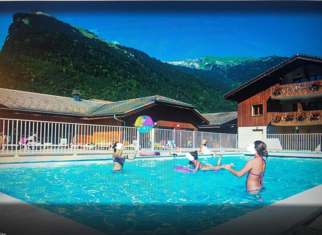 Studio - Le D2 Du Grand Tetras Samoens Exterior photo
